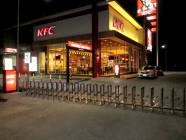 ประตูโชว์รูม KFC_resize